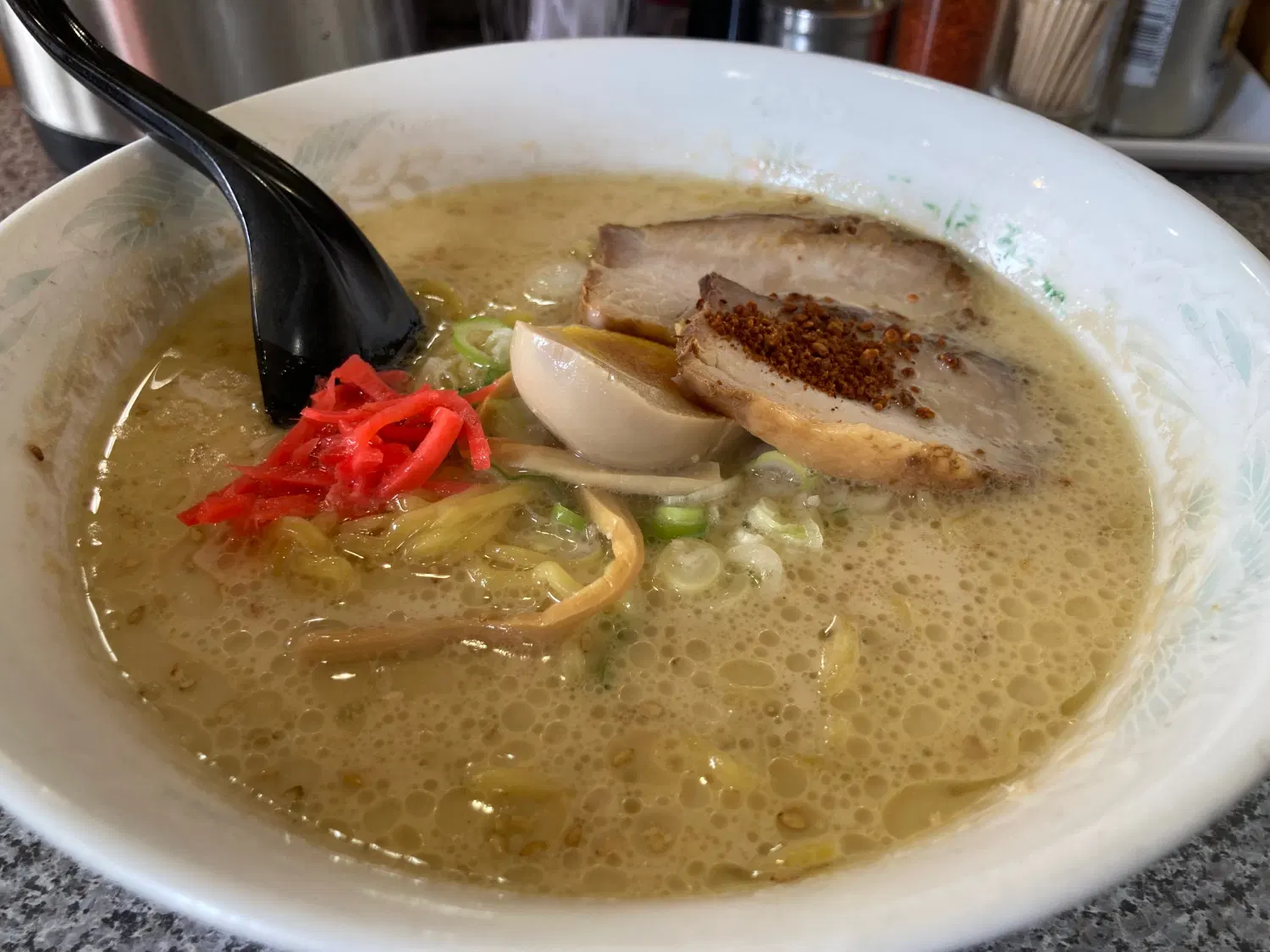 美味しそうなとんこつラーメン