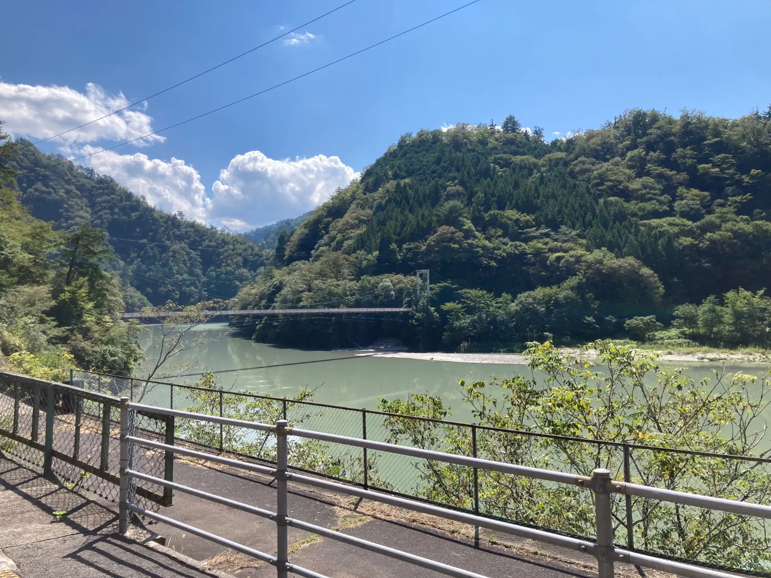 為栗駅から見える天竜川と天竜橋